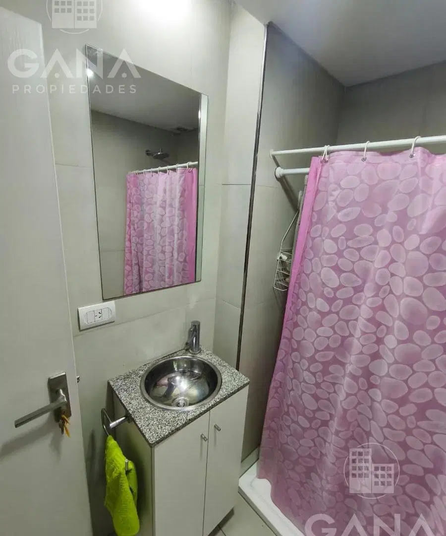 Departamento en venta de 1 dormitorio con balcón al frente 2