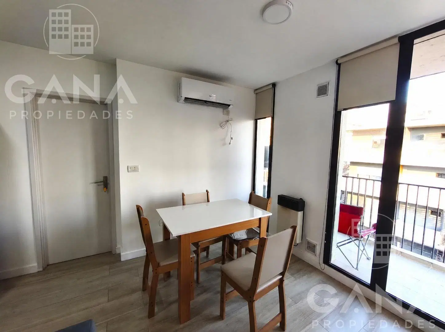 Departamento en venta de 1 dormitorio con balcón al frente 5