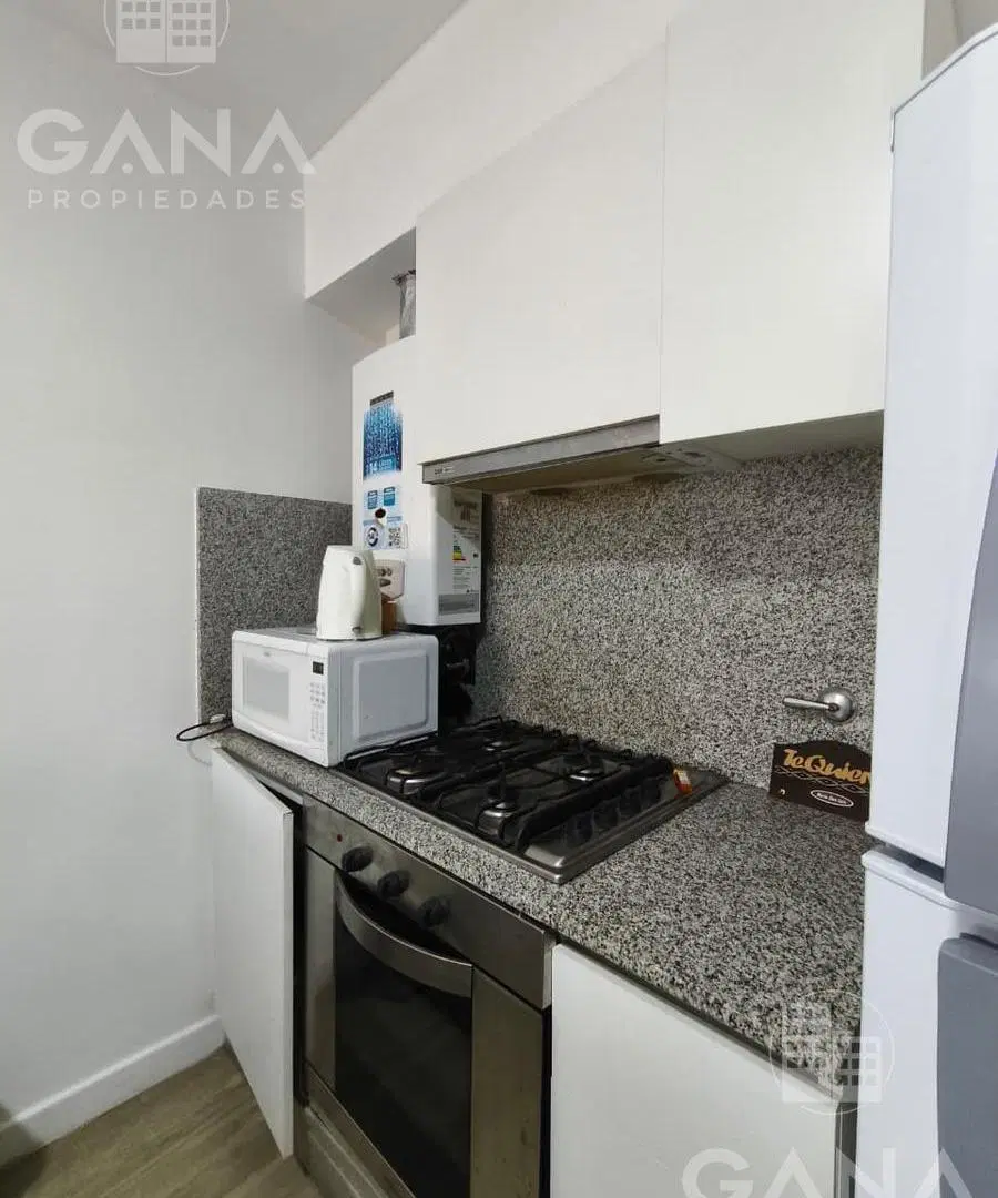 Departamento en venta de 1 dormitorio con balcón al frente 4