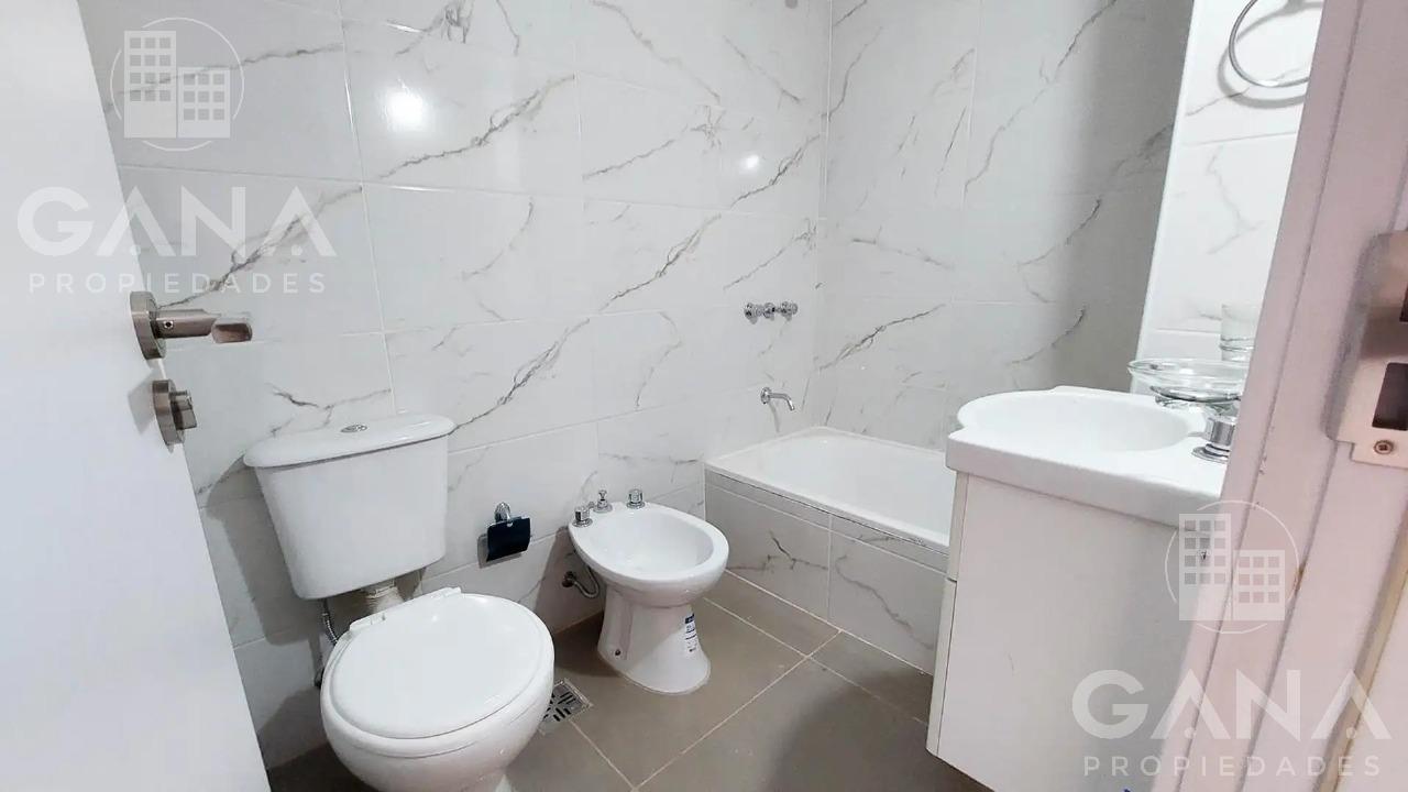 Departamento en Venta 1 Dormitorio en Martin con Balcón