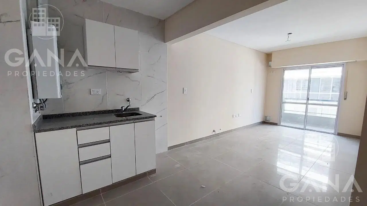 Departamento en Venta 1 Dormitorio en Martin con Balcón 2