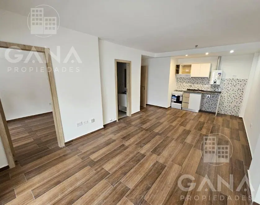 Venta Departamento en Centro 1 dormitorio con balcon 2