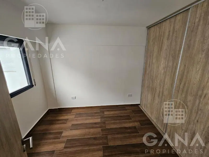 Venta Departamento en Centro 1 dormitorio con balcon 2