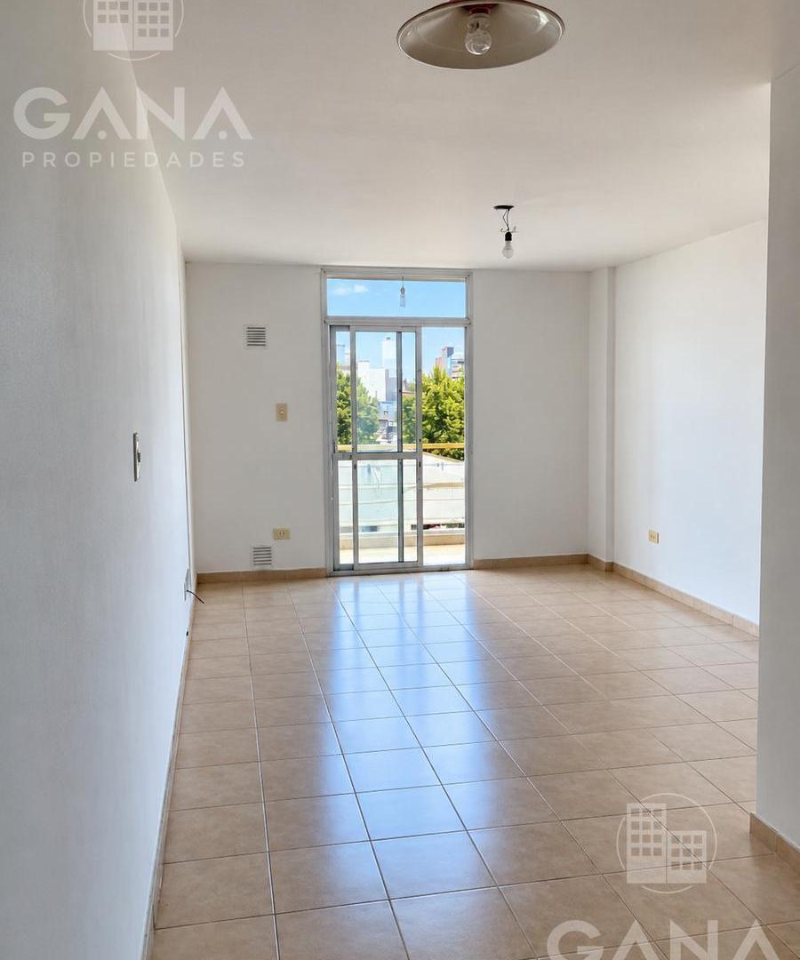 Foto de Venta Departamento con Balcon Muy Luminoso Vista Despejada, imagen 2