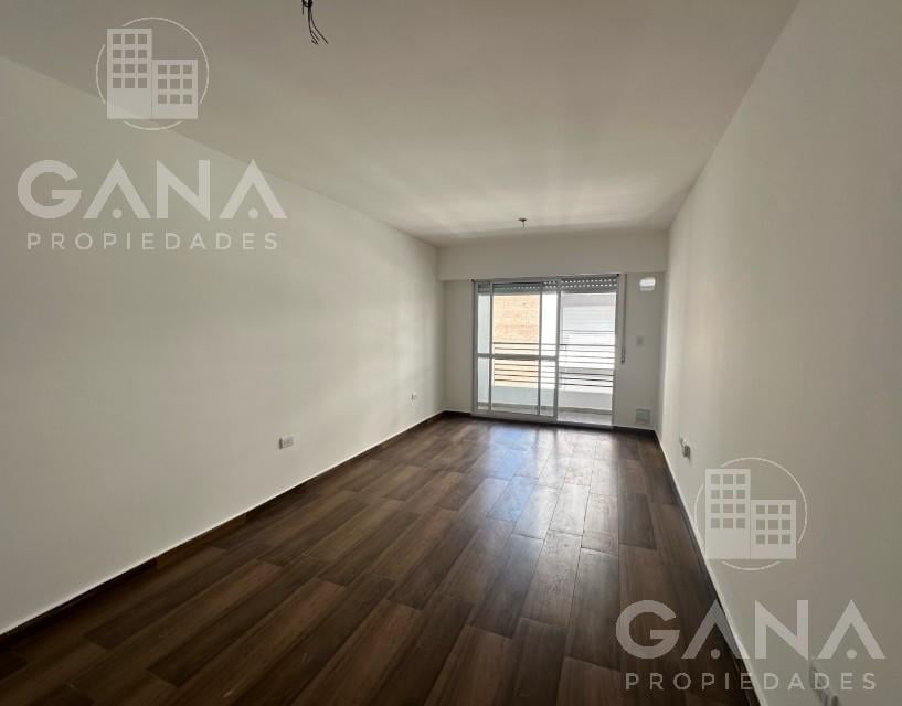Foto de Venta de Departamento 1 dormitorio en barrio martin con balcon, imagen 2