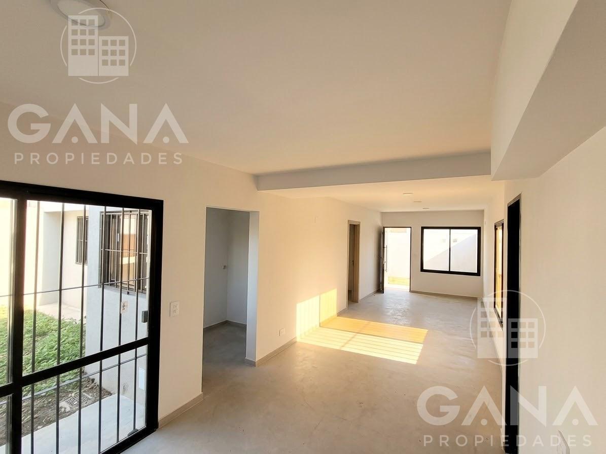 Foto de Casa frente en venta en Lomas de Alberdi a estrenar 4 dormitorios 2, imagen 3