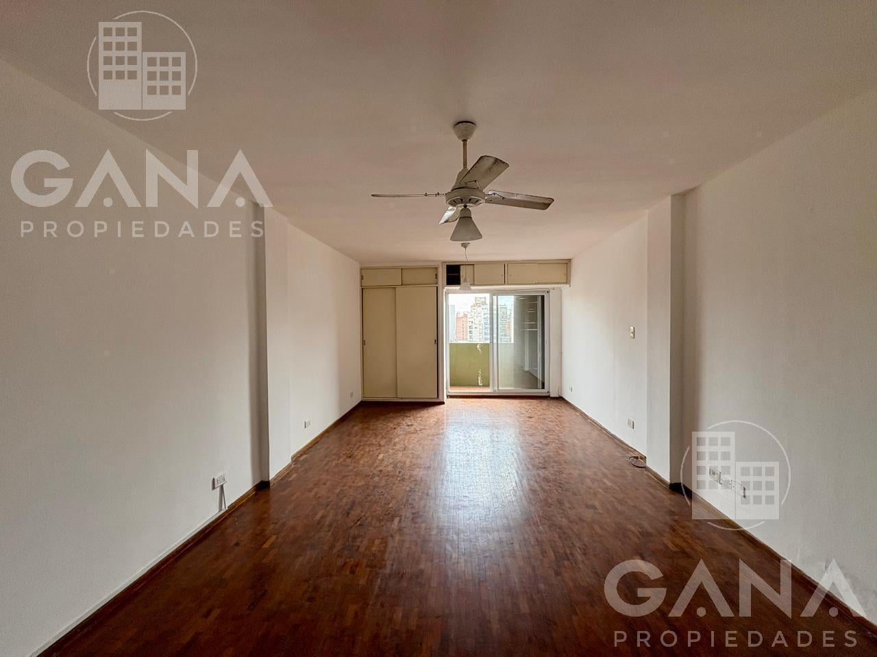 Foto de Venta Departamento con Balcón Excelente Ubicación, imagen 3