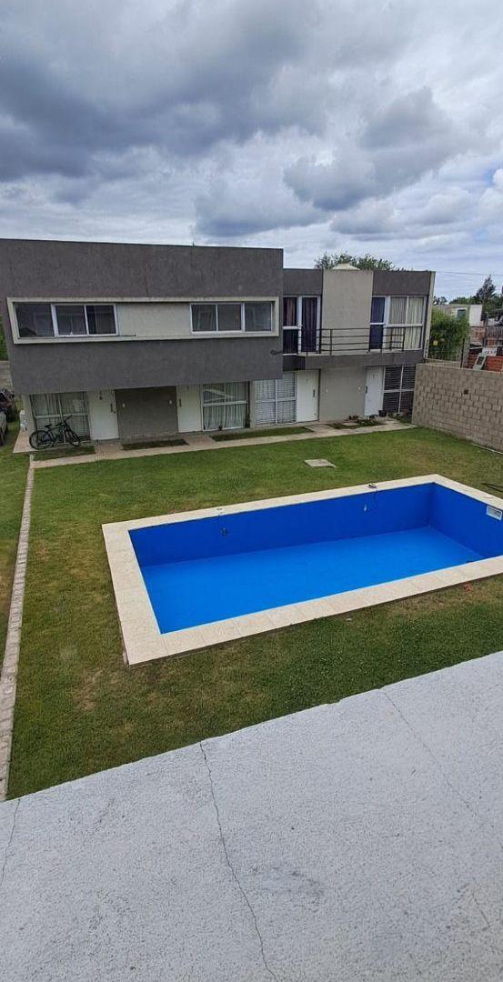 Venta Duplex de 3 ambientes en Complejo con pileta en Ing. Maschwitz