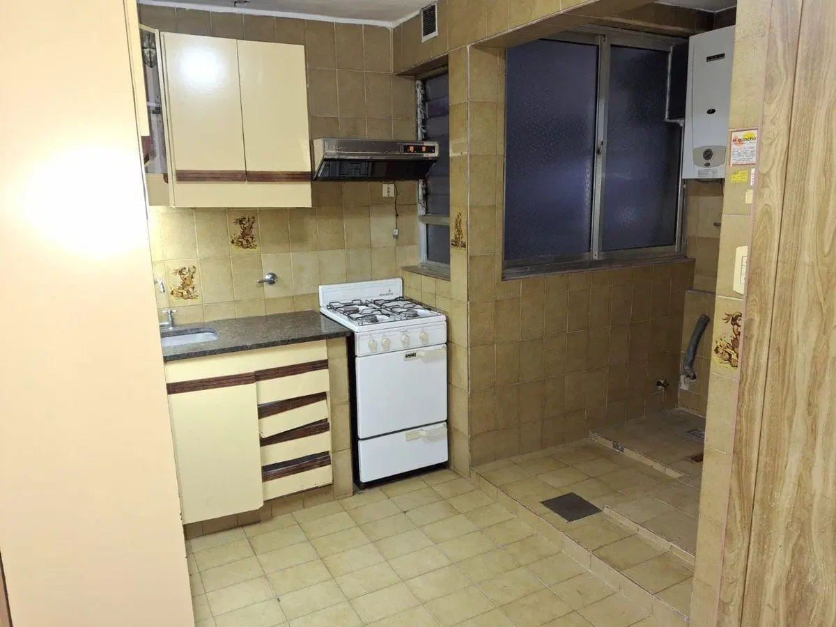 VENTA DEPARTAMENTO 4 AMBIENTES FLORESTA 5