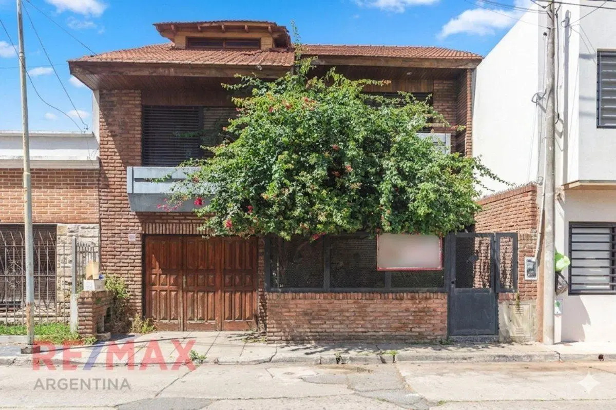 VENTA CASA 6 AMB VILLA SARMIENTO A REFACCIONAR 5