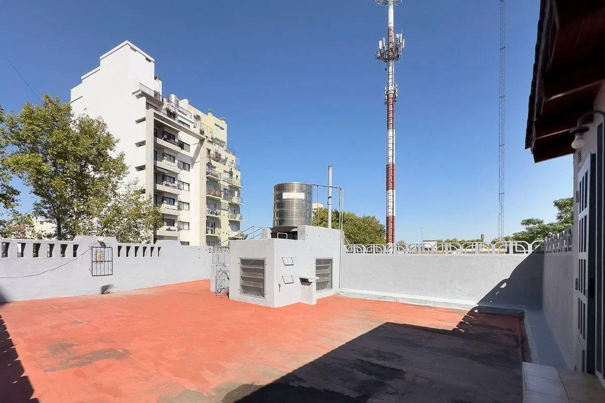 VENTA PH 6AMB MUY LUMINOSO BALCÓN TERRAZA QUINCHO 3