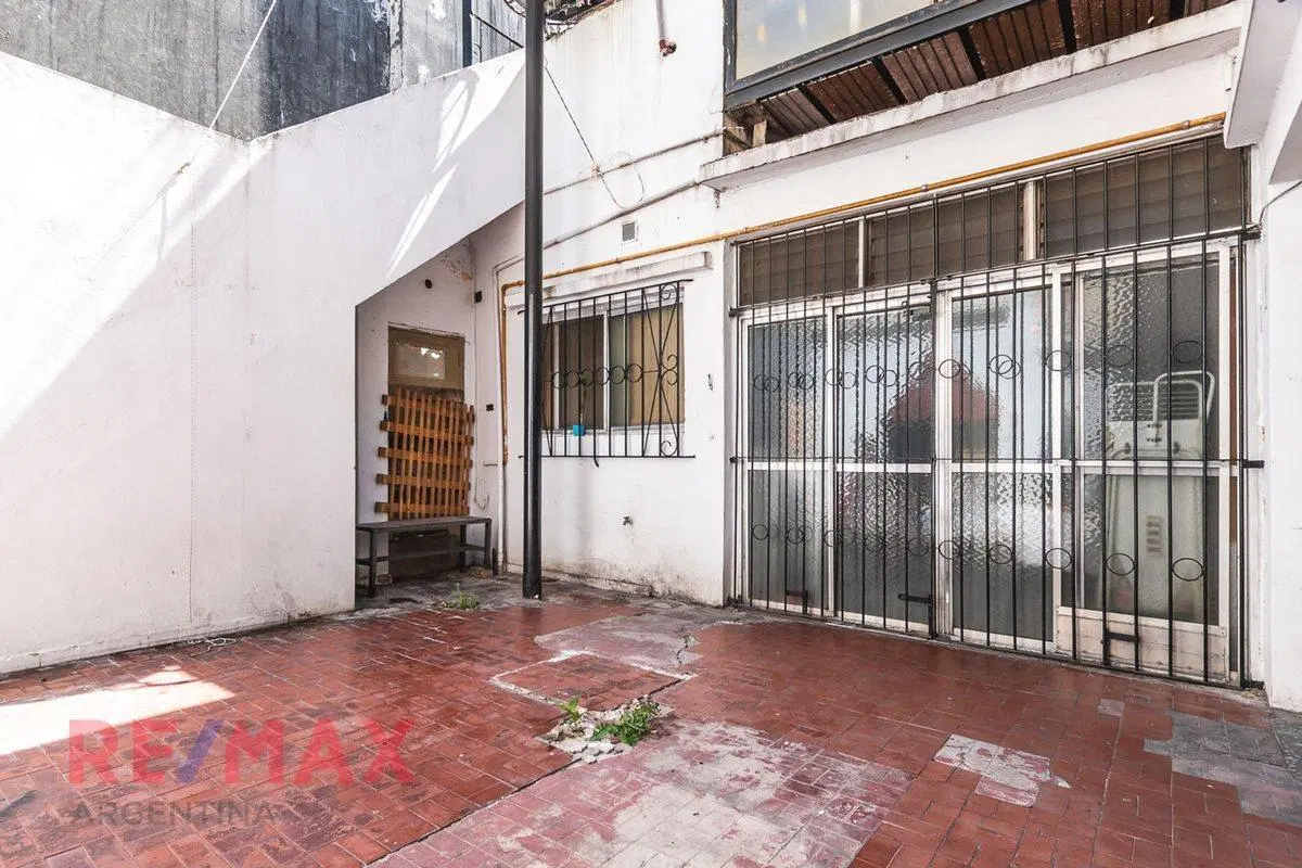 VENTA PH 3 AMBIENTES CON PATIO CASEROS 4