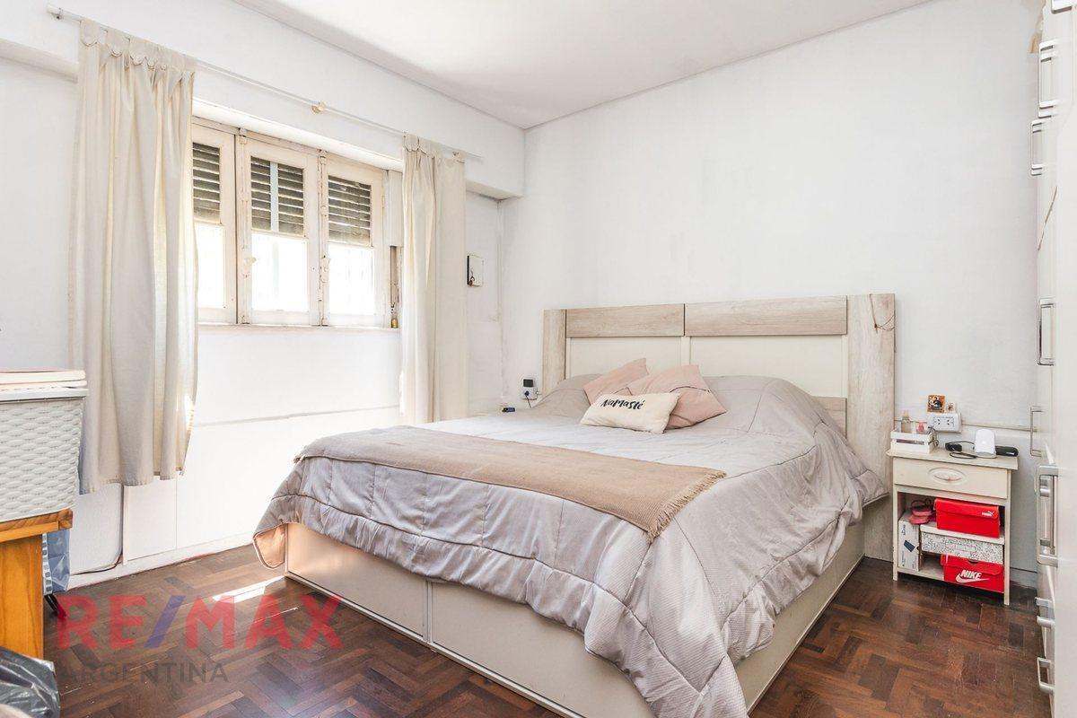 VENTA PH 3 AMBIENTES CON PATIO CASEROS