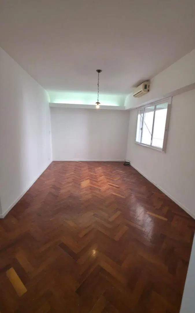 Departamento de 2 amb reciclado en Floresta 2