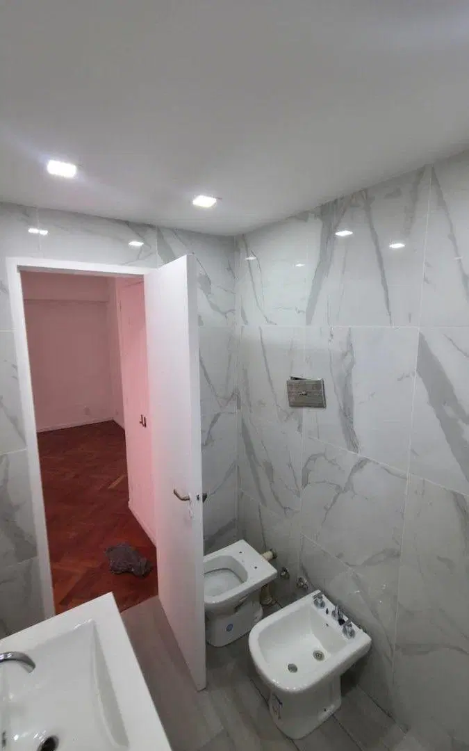 Departamento de 2 amb reciclado en Floresta 3