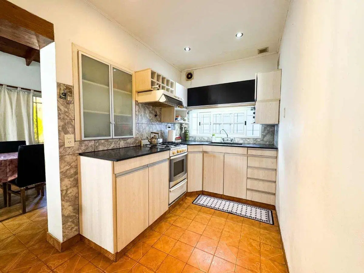 VENTA CASA 5 AMBIENTES EN RAMOS MEJIA 4
