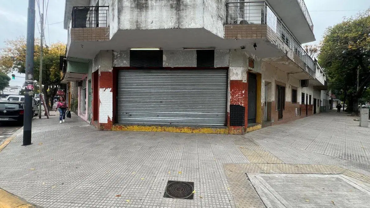 VENTA LOCAL EN ESQUINA ZONA COMERCIAL 2