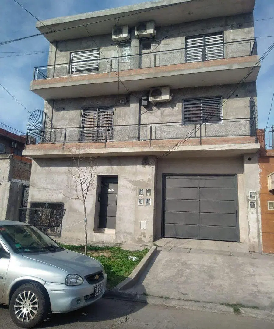 VENTA VIVIENDA MULTIFAMILIAR ISIDRO CASANOVA 3
