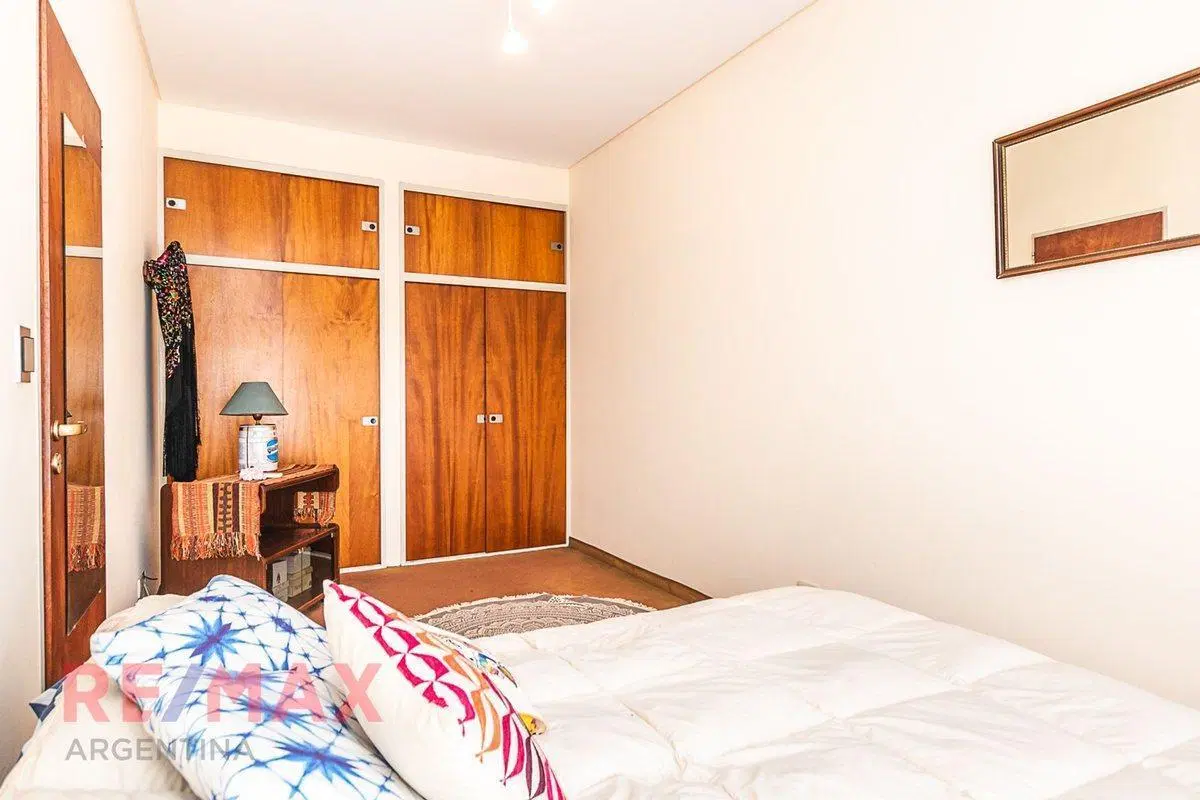 VENTA CASA 4 AMBIENTES CIUDADELA JARDIN COCHERA 5