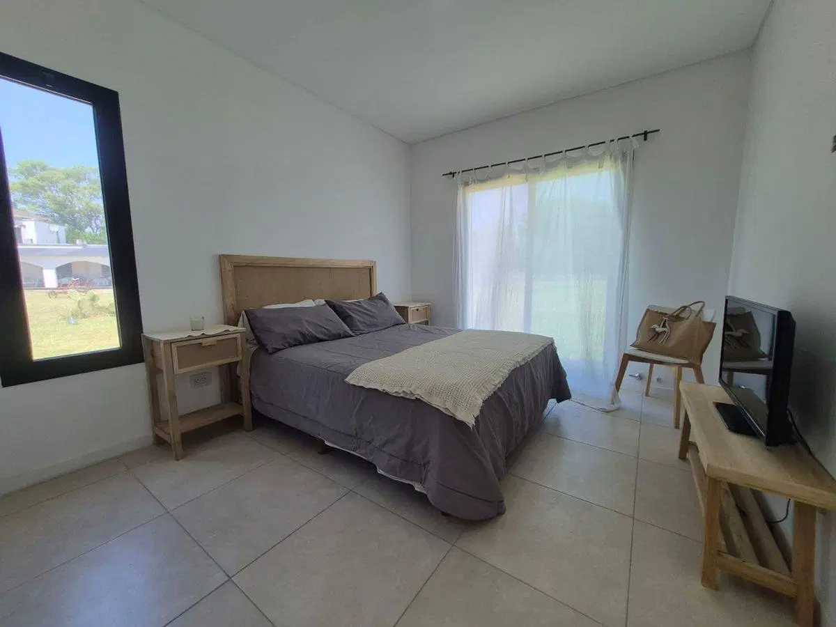 VENTA CASA 4 AMBIENTES ESPINILLO GOLF CLUB 5