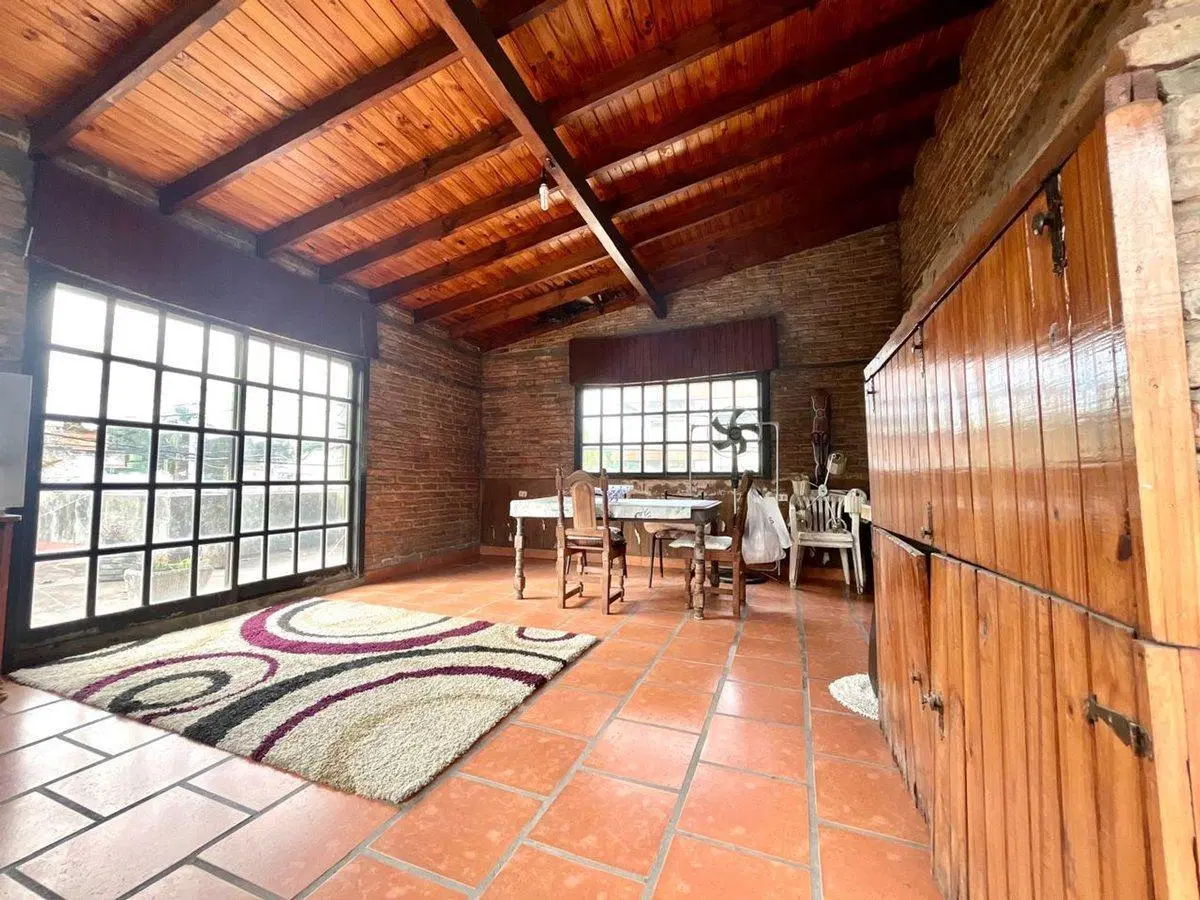 VENTA CASA 3 AMBIENTES RAMO MEJIA CON GARAJE 4