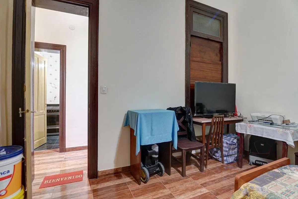 VENTA 2 CASAS EN LOTE UNICO REFACCIONADA – FLORES 2