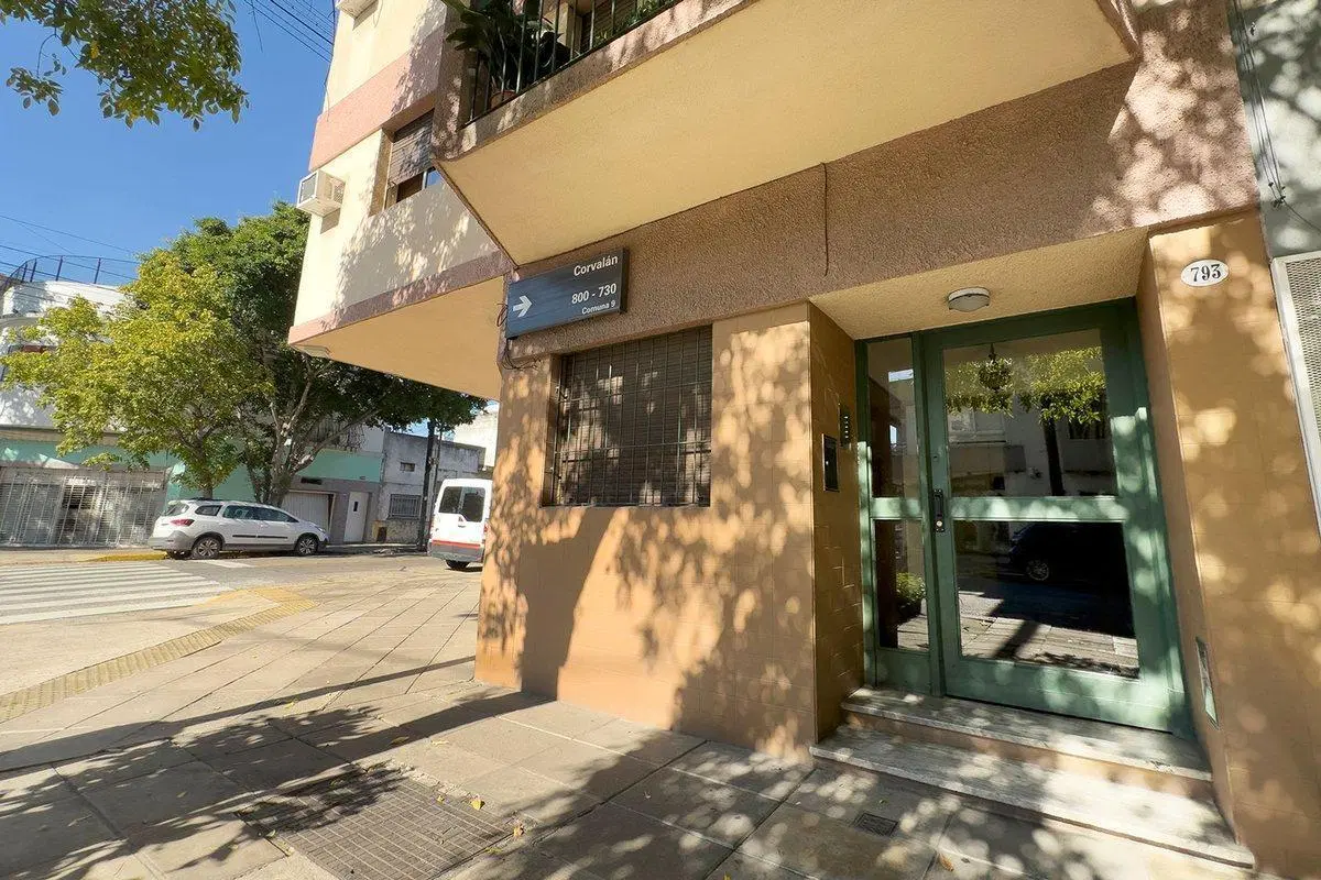 DEPARTAMENTO VENTA 4 AMBIENTES MATADEROS 5