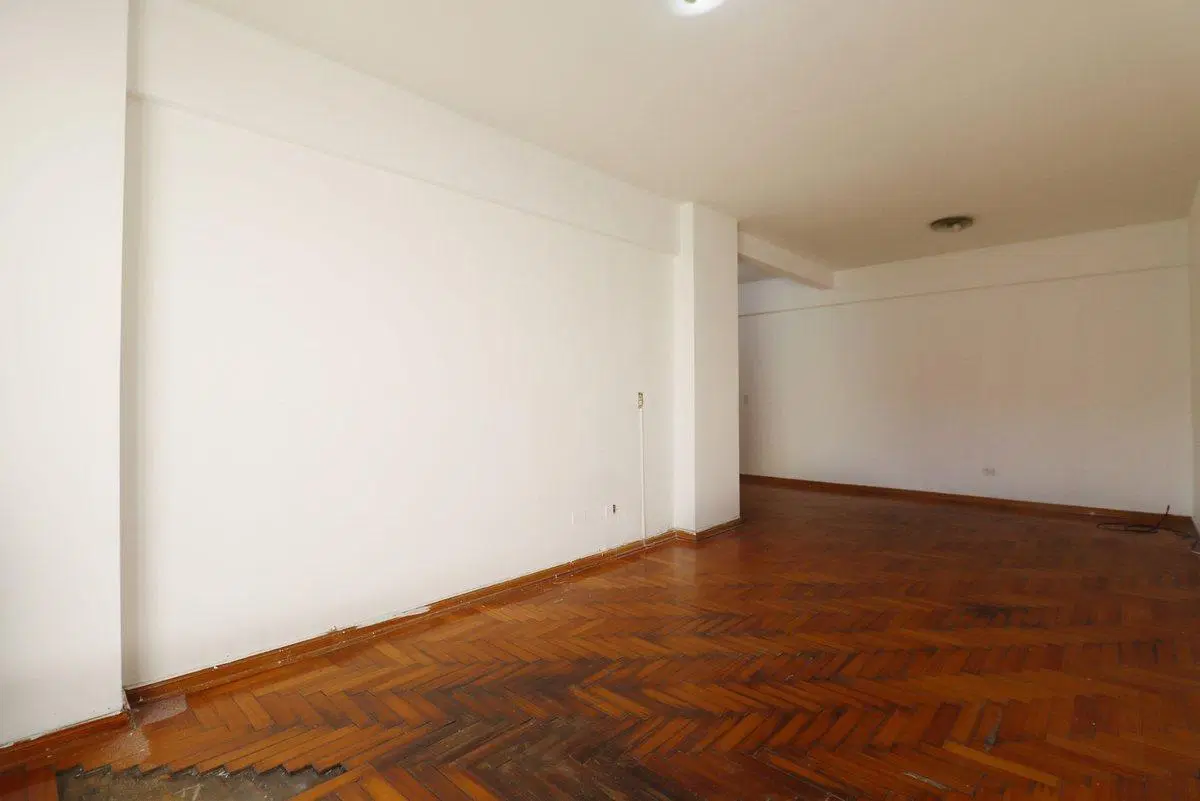 VENTA DEPTO 4 AMB+ESCRIT LUMINOSO C/BALCÓN/COCHERA 4