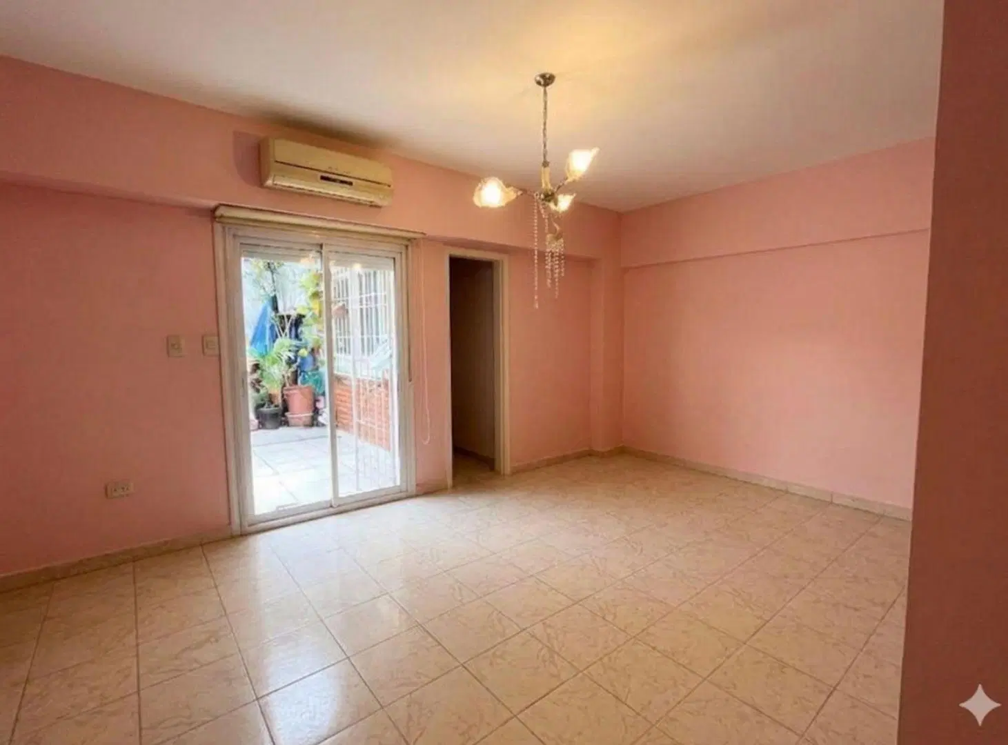 DEPARTAMENTO FLORES 3 AMBIENTES PATIO , PB 69M2 2