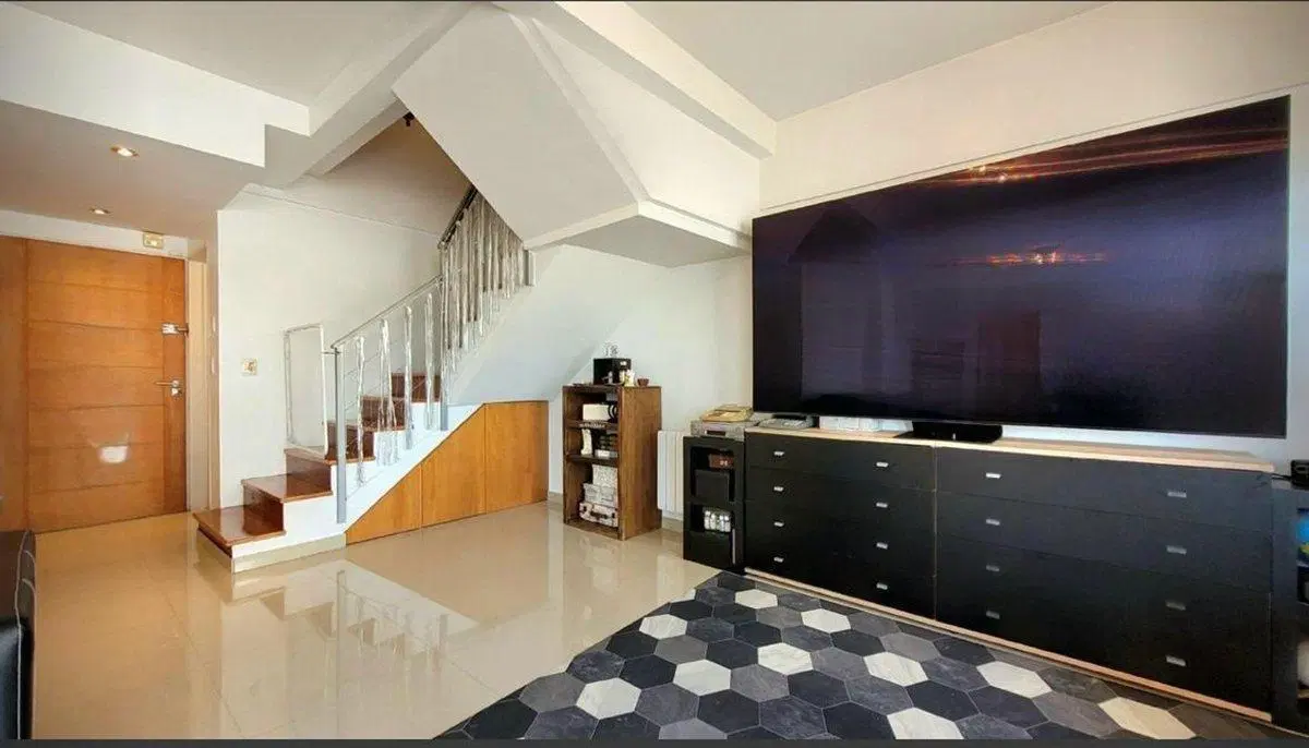 VENTA DPTO DUPLEX DE CATEGORIA 4 AMB EN FLORES 4