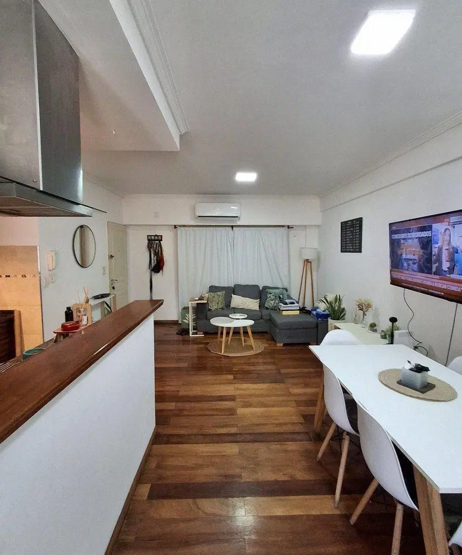 Venta excelente monoambiente con balcon en Flores 5