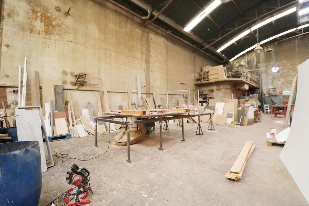 GALPON EN VENTA 2 PH Y LOCAL COMERCIAL EN LUGANO 4