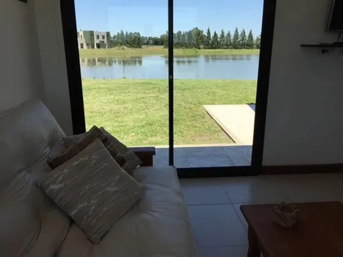 Conominio Casa Country Club La faustina' Brandsen 5