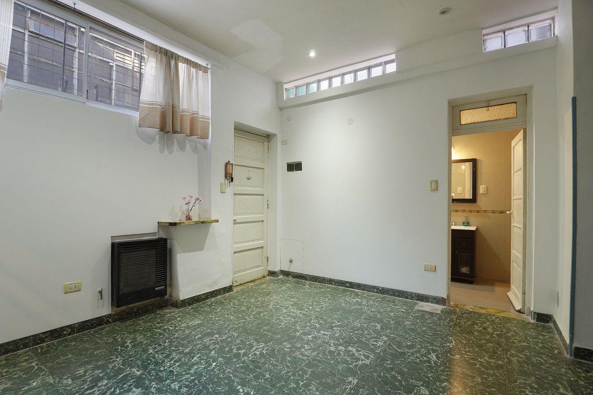 PH 4 ambientes con terraza en Flores