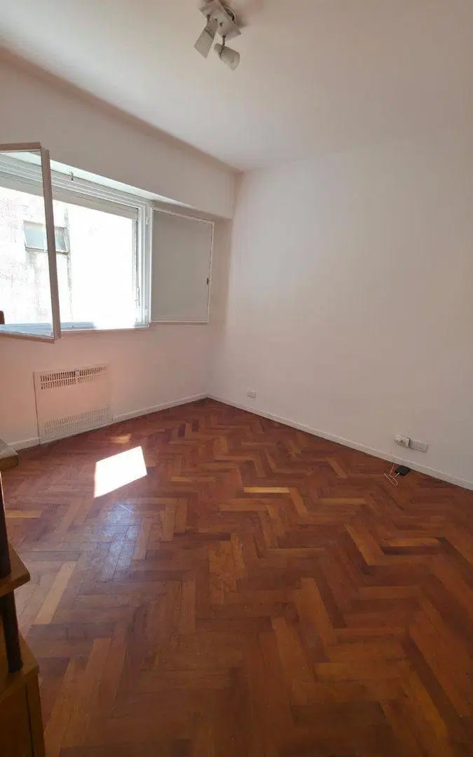 Departamento de 2 amb reciclado en Floresta 3
