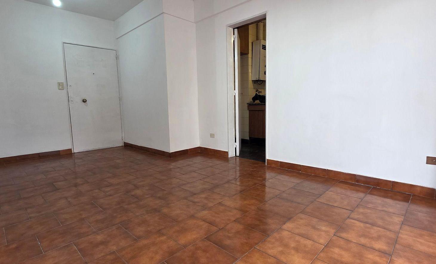 Foto de VENTA DPTO. 4 AMBIENTES EN FLORES!, imagen 5