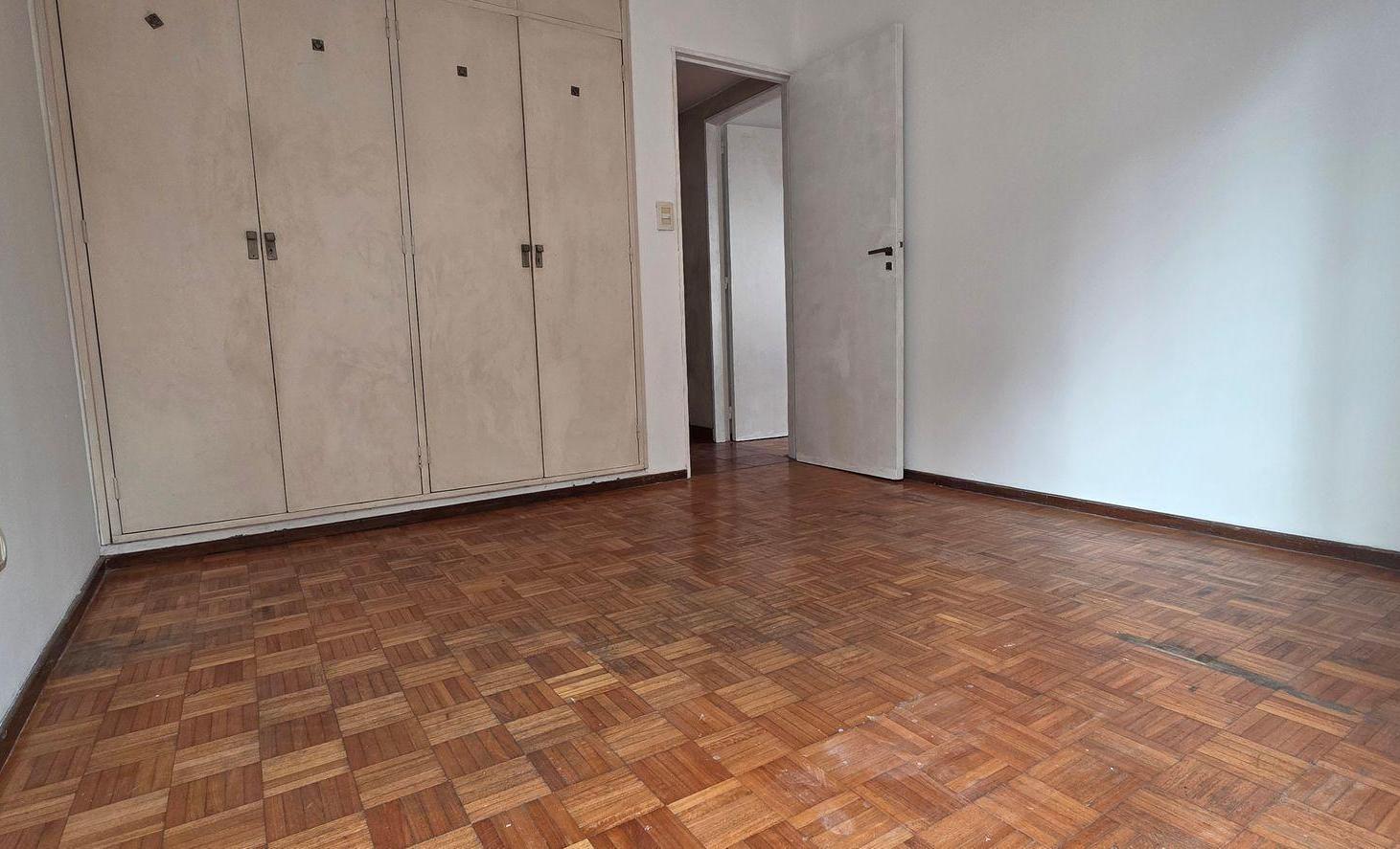 Foto de VENTA DPTO. 4 AMBIENTES EN FLORES!, imagen 2