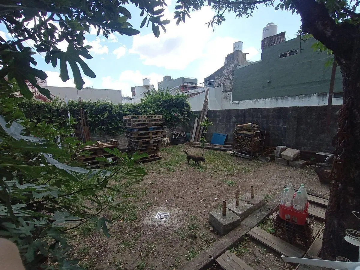 VENTA CASA EN MATADEROS GRAN TERRENO 8