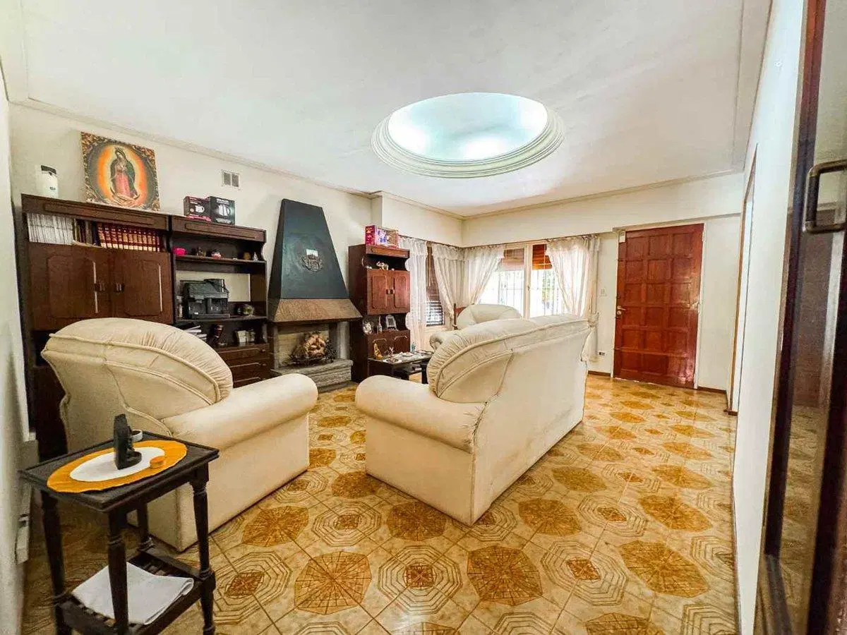 VENTA CASA 5 AMBIENTES EN RAMOS MEJIA 2