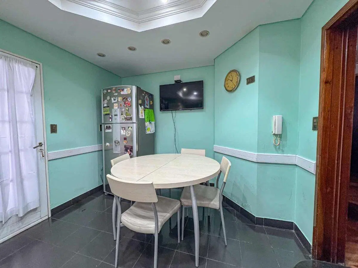 VENTA CASA 5 AMBIENTES CIUDADELA 3