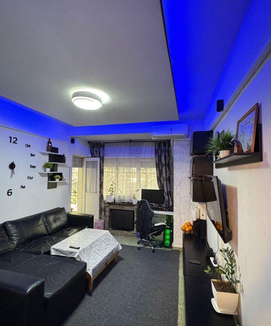 Foto de VENTA DEPARTAMENTO 3 AMB C/BALCON - ZONA ABASTO, imagen 2