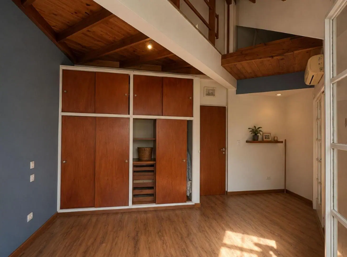 CASA TRIPLEX BOEDO JARDIN/ QUINCHO/ 3 DORMITORIOS 5