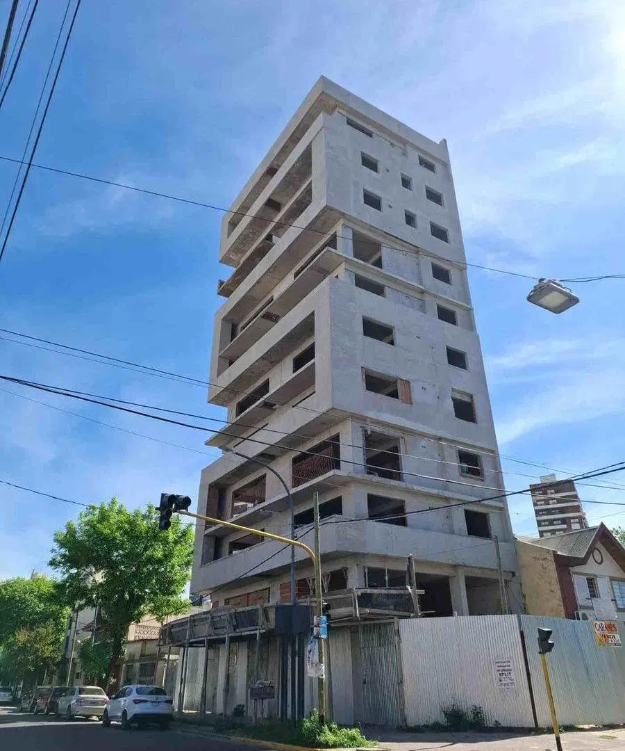 VENTA - MONOAMBIENTE DIV. A ESTRENAR EN LANÚS ESTE 3