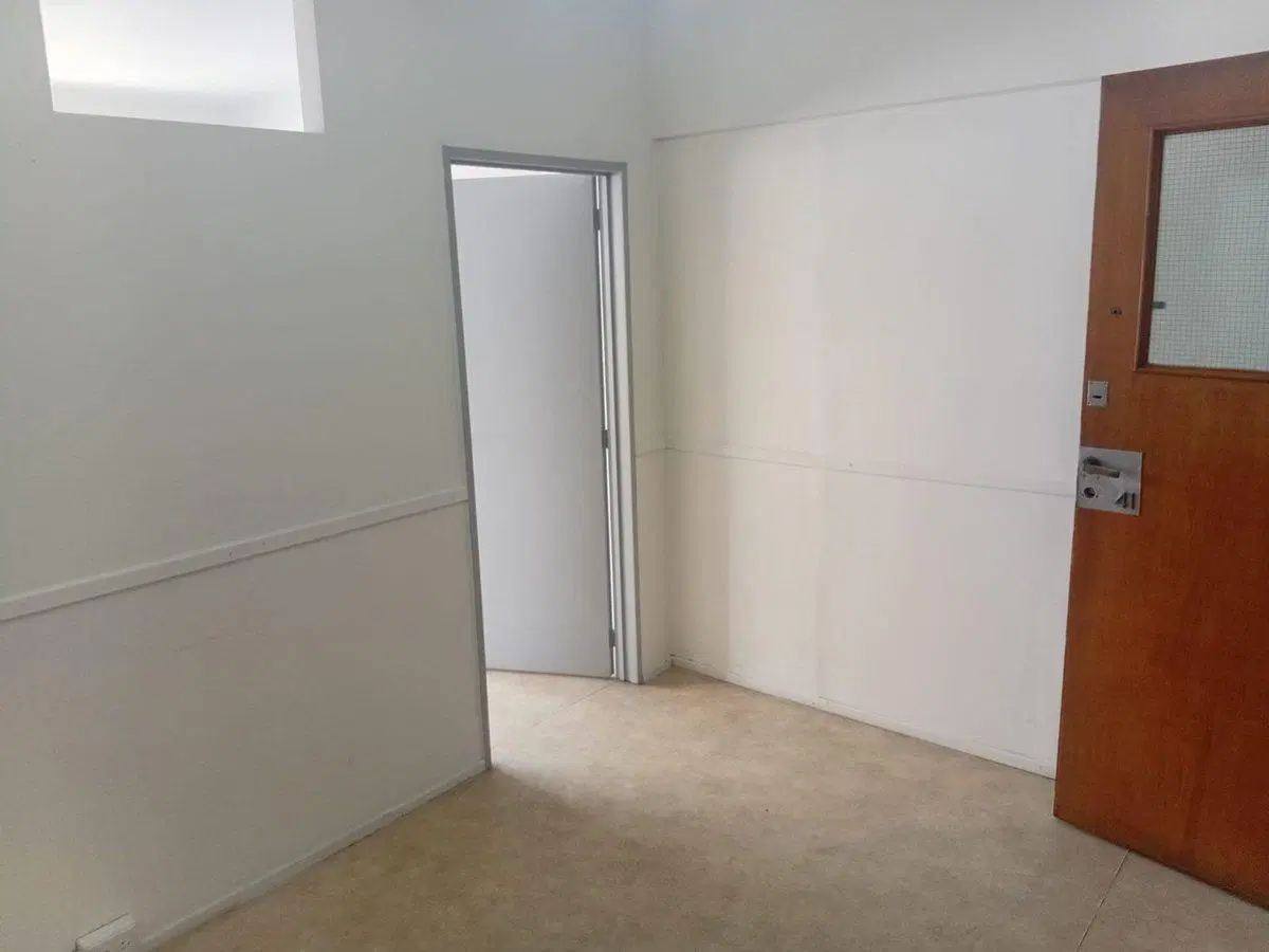 VENTA OFICINA - MICROCENTRO - RENOVADA Y LUMINOSA 4