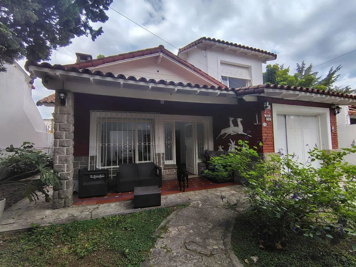 IMPORTANTE VIVIENDA MULTIFAMILIAR SALIDA 2 CALLES 3