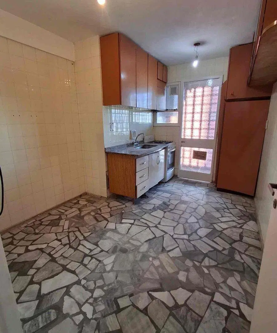 Venta 4 ambiente al frente en Caballito 8