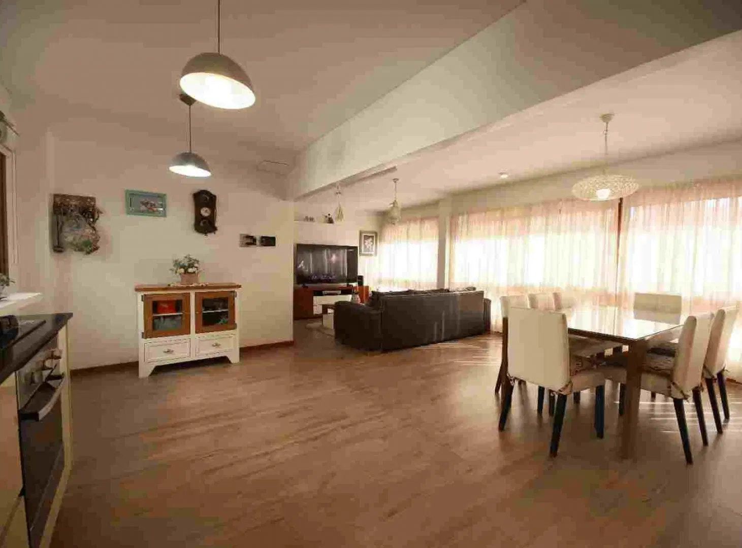 VENTA CASA RAMOS MEJIA 5