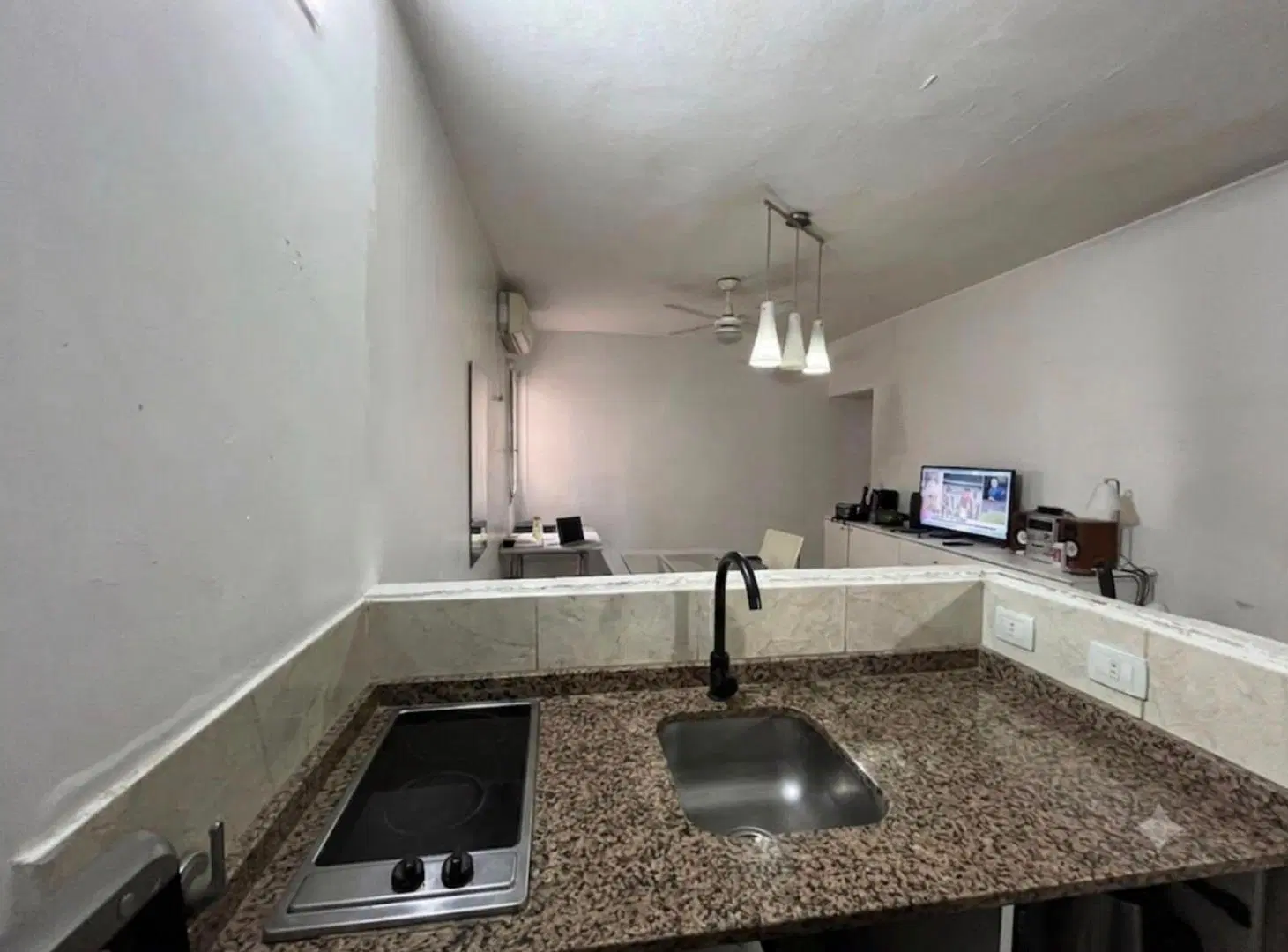 MONOAMBIENTE EN CABALLITO APTO PROFESIONAL 8