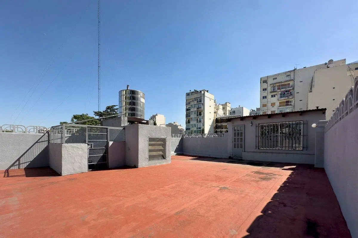 VENTA PH 6AMB MUY LUMINOSO BALCÓN TERRAZA QUINCHO 5
