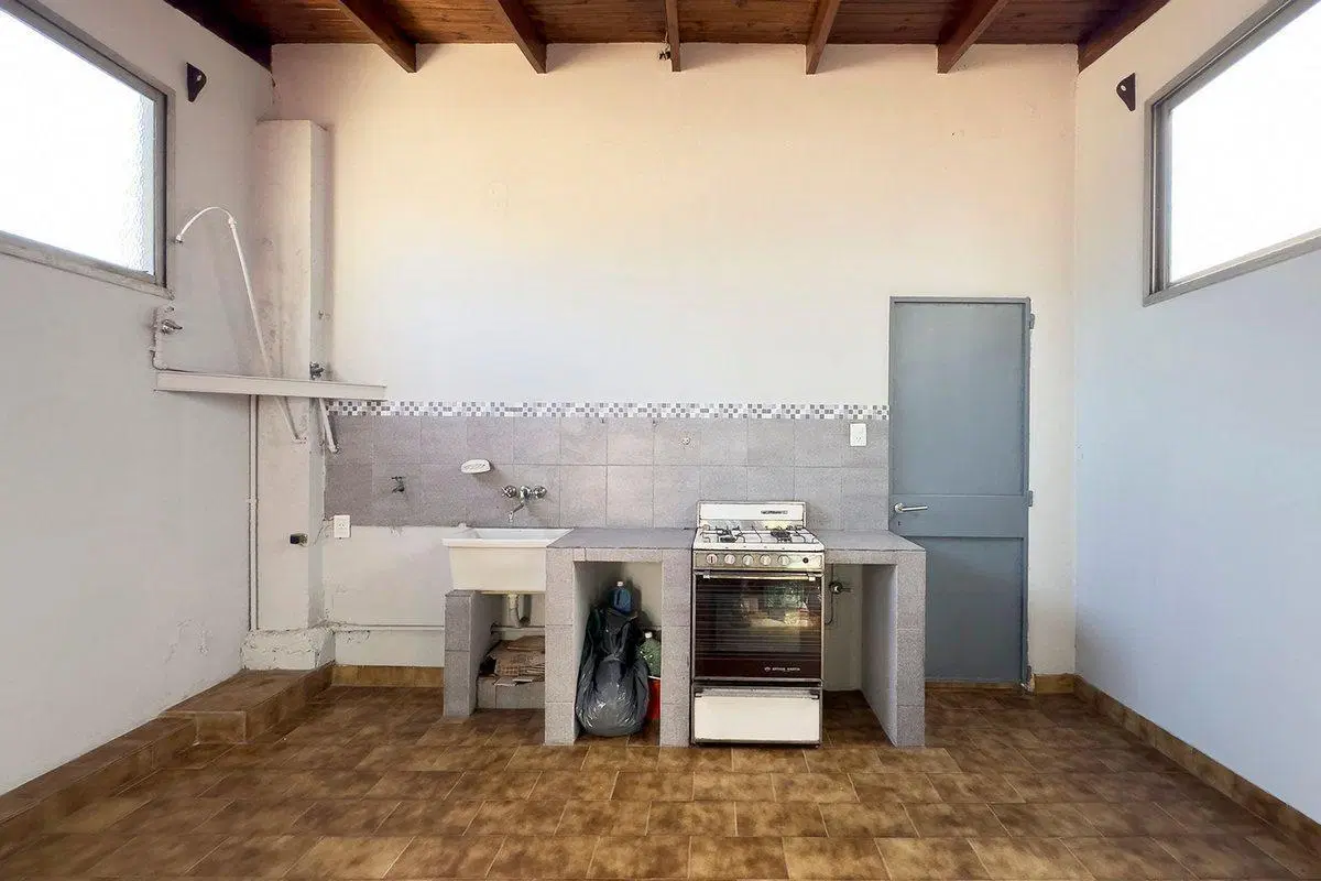 VENTA PH 6AMB MUY LUMINOSO BALCÓN TERRAZA QUINCHO 8